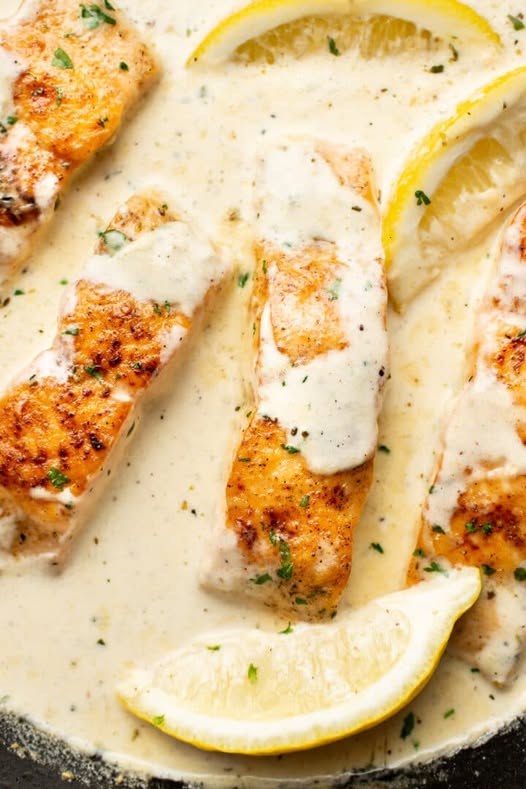 Salmon With Lemon Dill Sauce
